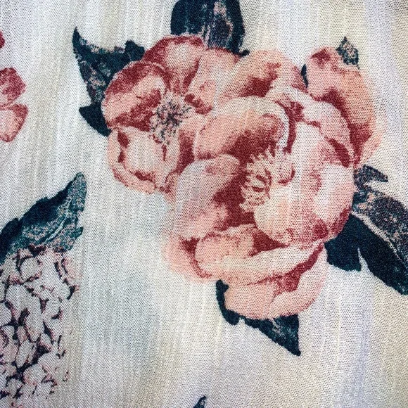 *SOLD ON OTHER SITE* Streetwear Society Floral Romper Size Medium - Picture 4 of 12